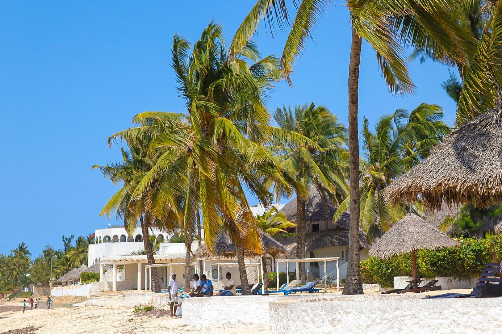 Beach Front Malindi Harbor Key Hotel Екстериор снимка